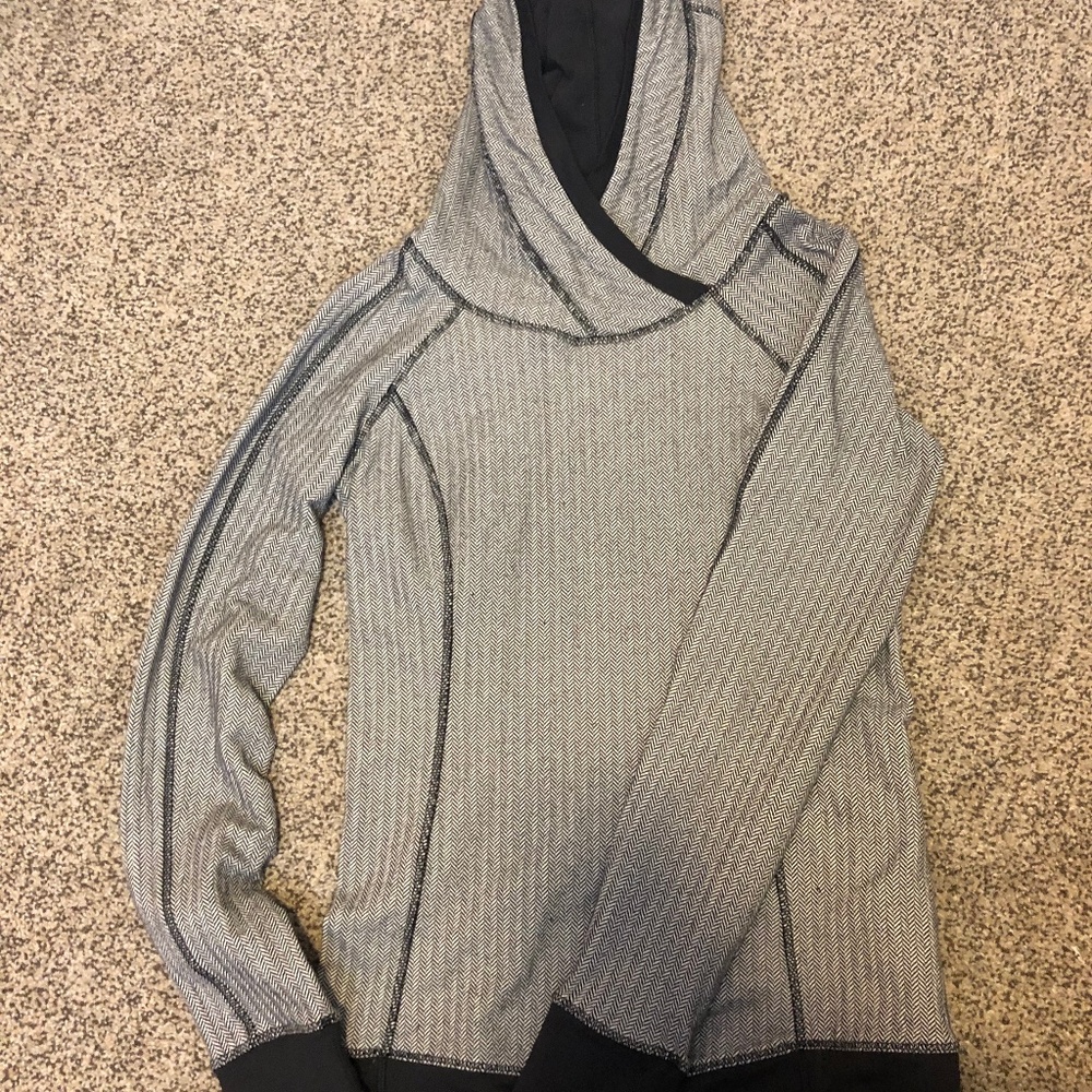 Lululemon athletica Jacket Hoodie Size 4
